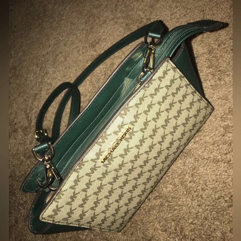 Michael Kors purse
